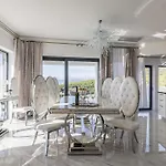 Villa Berfami Excelsior - Jacuzzi&Pool * Podstrana