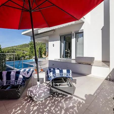 فيلة Berfami Excelsior - Crafted For Elites بودْسْتغانا