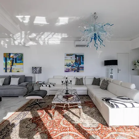 فيلة Berfami Excelsior - Crafted For Elites بودْسْتغانا