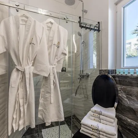 فيلة Berfami Excelsior - Crafted For Elites بودْسْتغانا