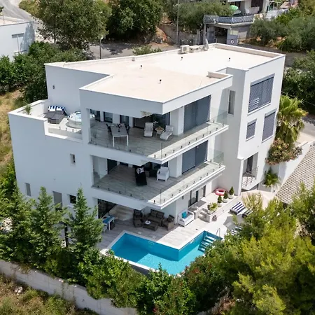 Villa Berfami Excelsior - Jacuzzi&Pool Podstrana
