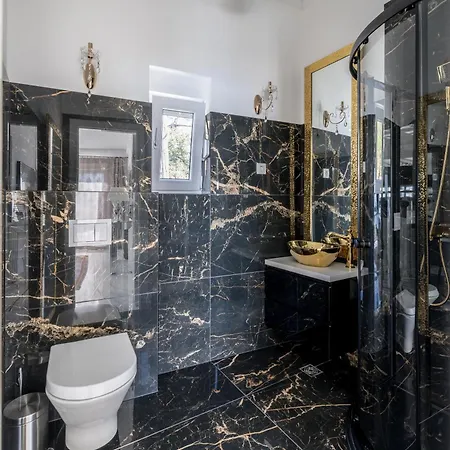 Βίλα Berfami Excelsior - Crafted For Elites Ποντστράνα