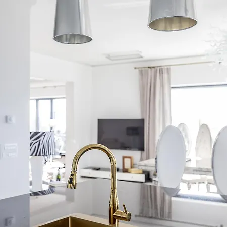 Berfami Excelsior - Crafted For Elites Ποντστράνα